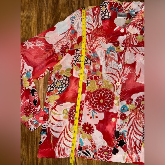 CHICO’S Silk Red Floral Blouse size M - Picture 10 of 12